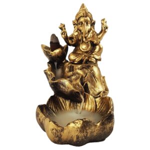 Transforme seu espaço sagrado com o Incensário cascata Ganesha na cor bronze. Feito em material de alta qualidade - resina - este incensário exala prosperidade e harmonia. Este é o acessório perfeito para seus momentos de meditação e relaxamento. Adicione um toque de espiritualidade e elegância à sua decoração com este item único e funcional. Especificações: – Porta Incenso Cascata Ganesha. – Material: Resina. Dimensões (A x L x P): – 13x 8,5 x 13,5 cm.